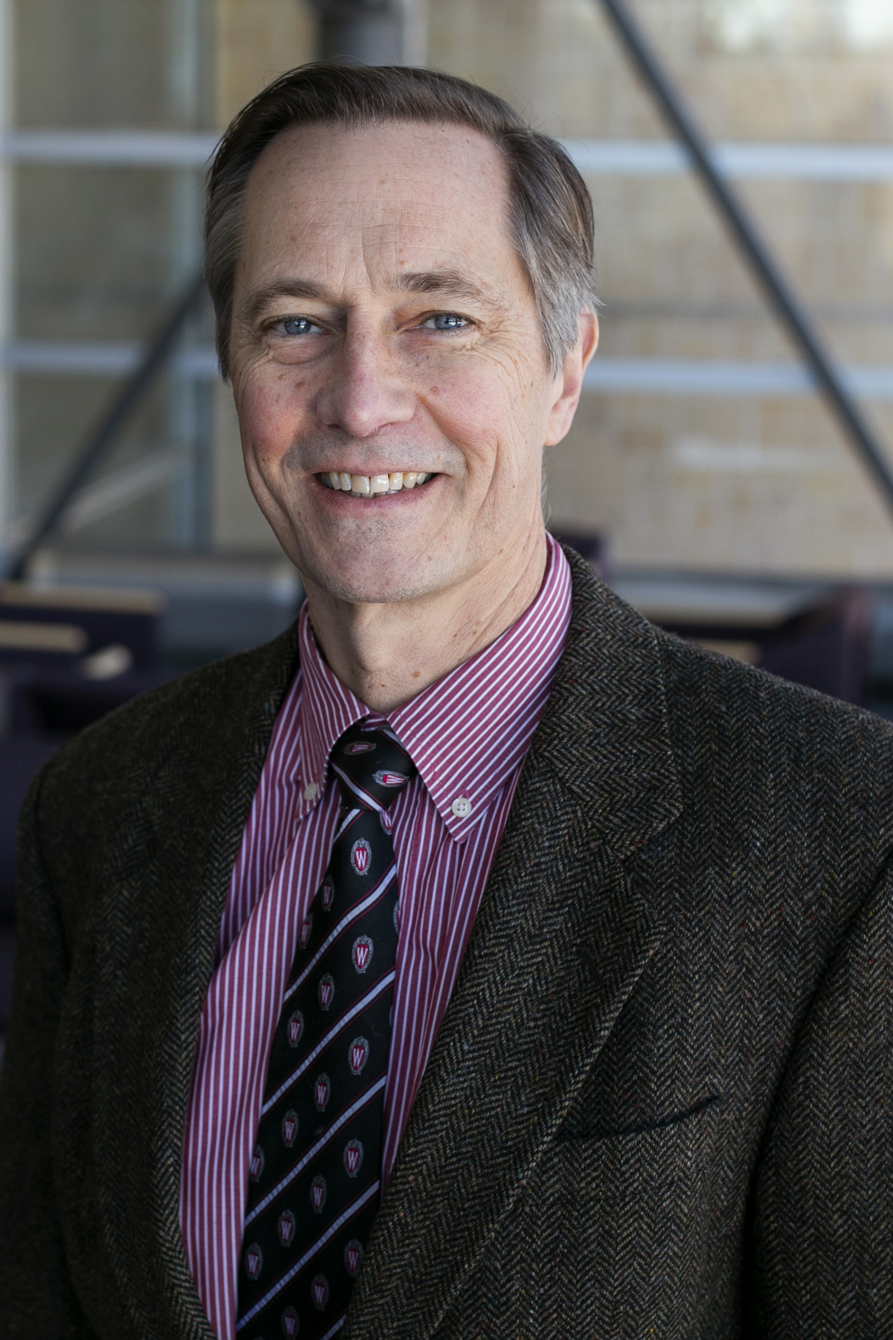 A headshot photo of John Ohnesorge